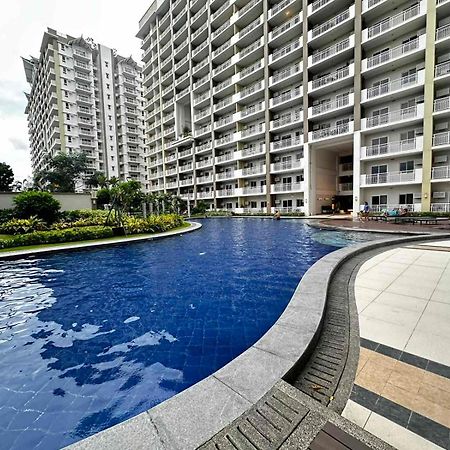 2 Bedroom Condo Unit Near Sm Bf & Naia At The Atherton By Dmci With 2 Balcony Paranaque City Exteriör bild