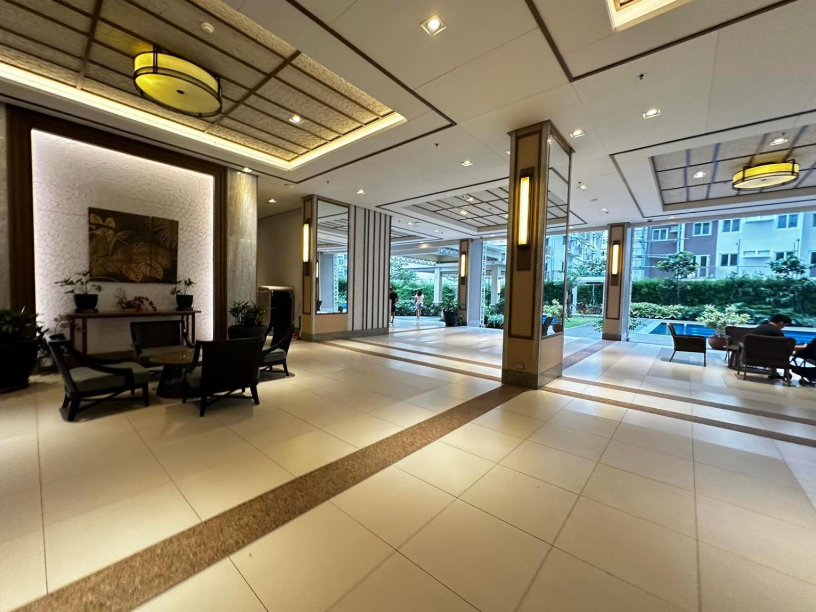 2 Bedroom Condo Unit Near Sm Bf & Naia At The Atherton By Dmci With 2 Balcony Paranaque City Exteriör bild