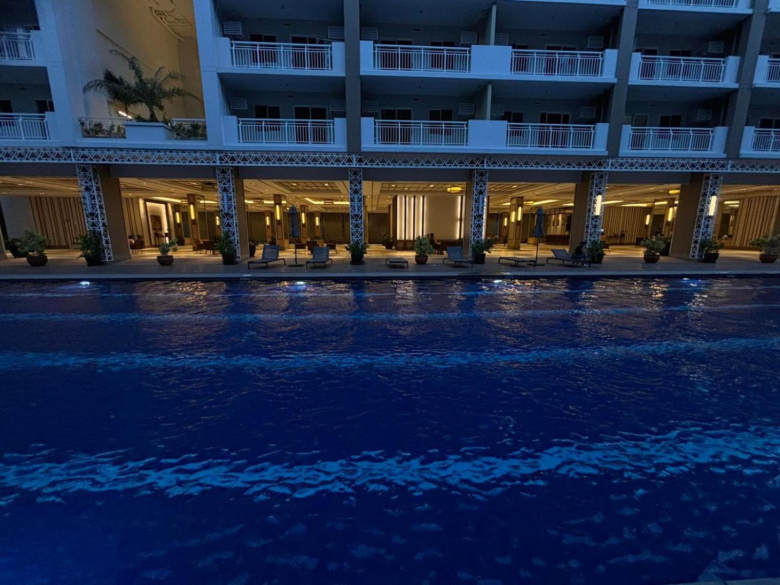 2 Bedroom Condo Unit Near Sm Bf & Naia At The Atherton By Dmci With 2 Balcony Paranaque City Exteriör bild