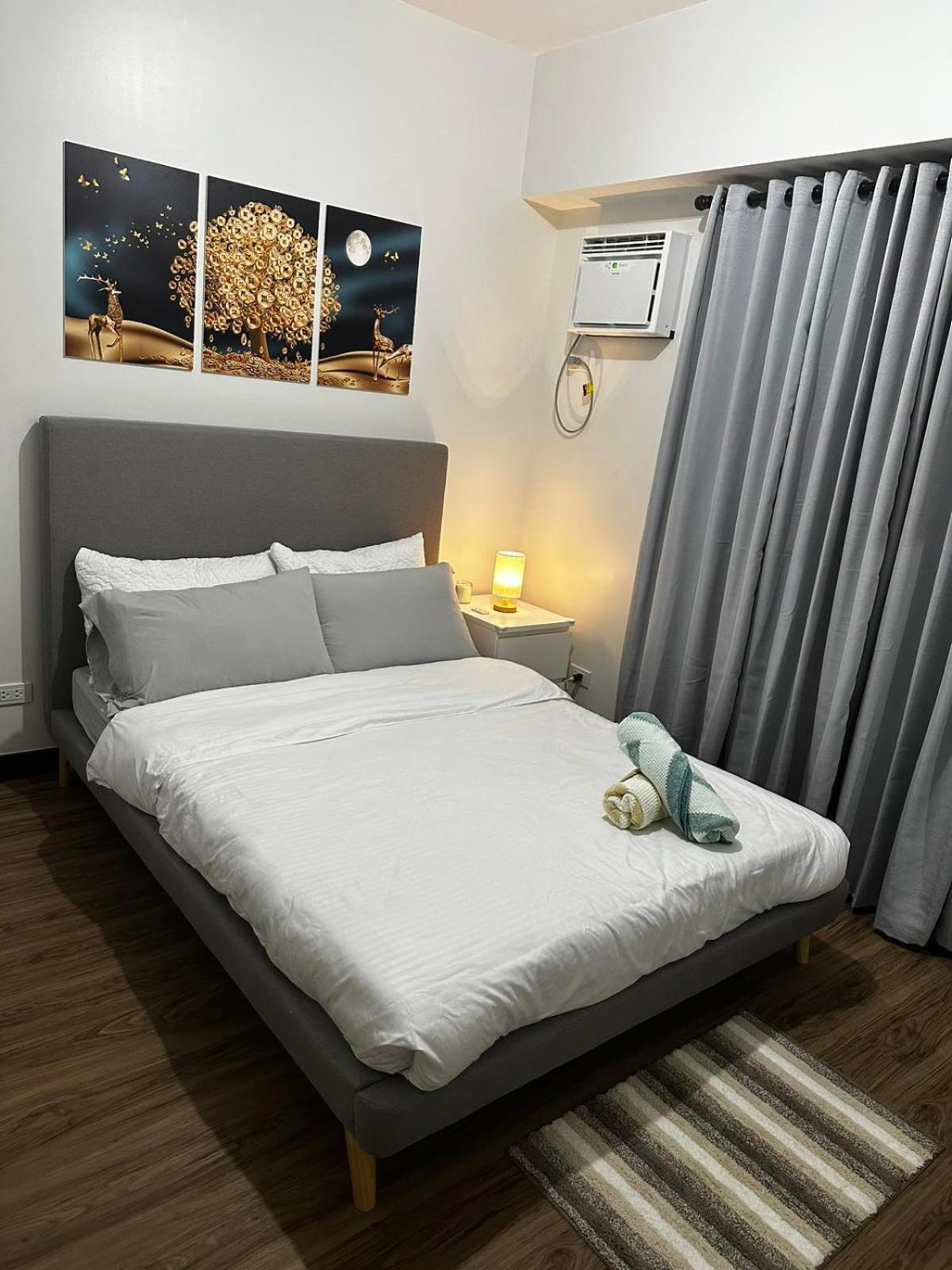 2 Bedroom Condo Unit Near Sm Bf & Naia At The Atherton By Dmci With 2 Balcony Paranaque City Exteriör bild
