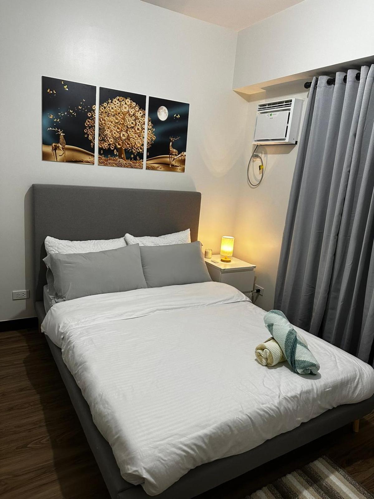 2 Bedroom Condo Unit Near Sm Bf & Naia At The Atherton By Dmci With 2 Balcony Paranaque City Exteriör bild
