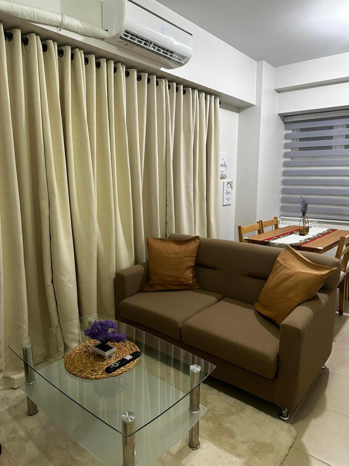 2 Bedroom Condo Unit Near Sm Bf & Naia At The Atherton By Dmci With 2 Balcony Paranaque City Exteriör bild