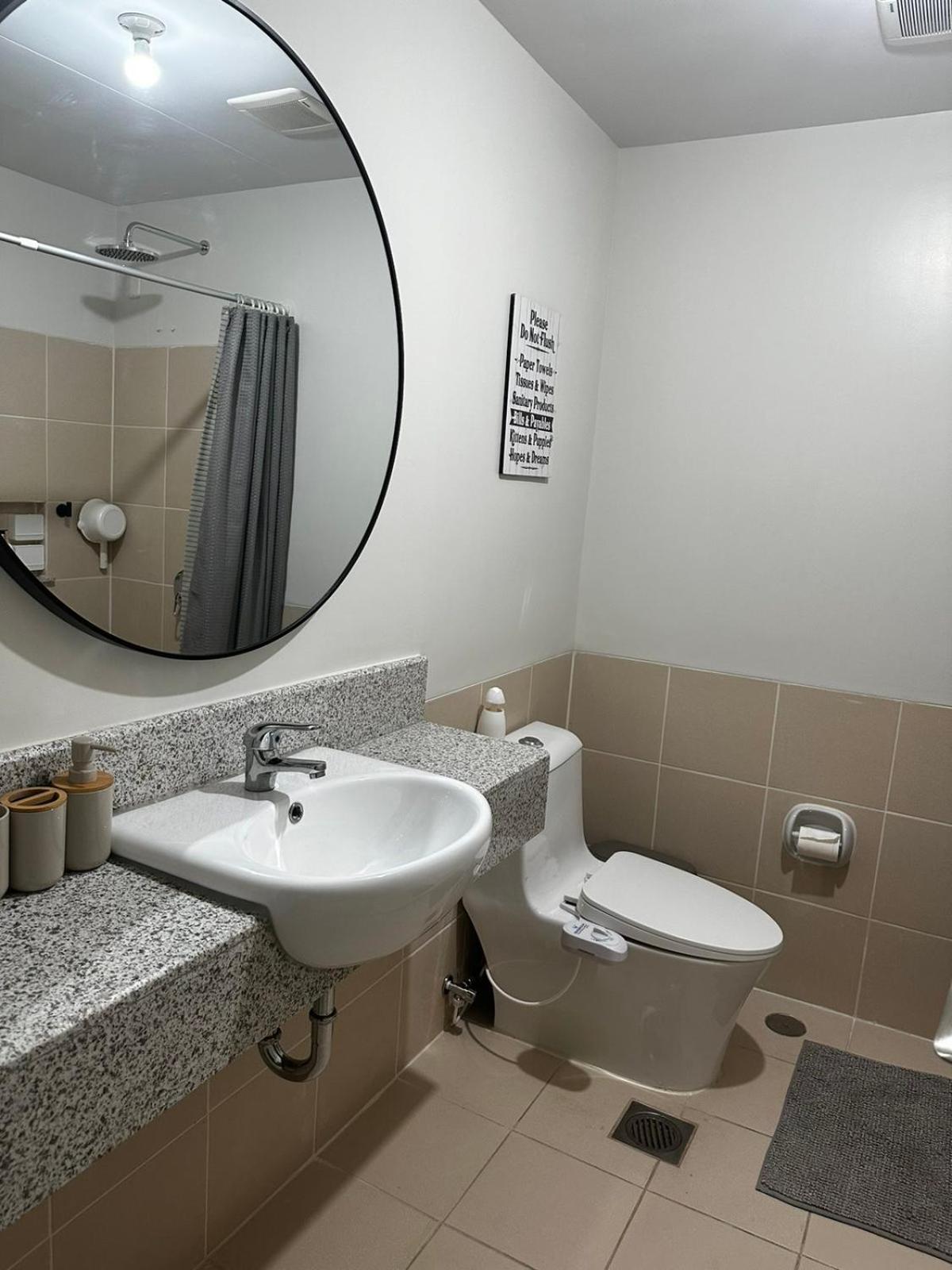 2 Bedroom Condo Unit Near Sm Bf & Naia At The Atherton By Dmci With 2 Balcony Paranaque City Exteriör bild