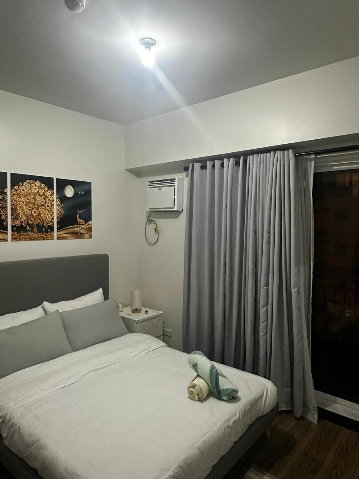 2 Bedroom Condo Unit Near Sm Bf & Naia At The Atherton By Dmci With 2 Balcony Paranaque City Exteriör bild